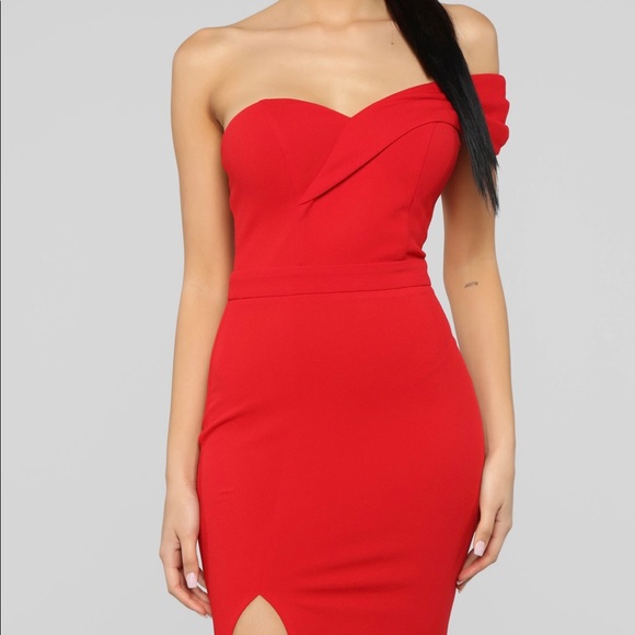 One Shoulder Mermaid Red Long Dress - Picture 4 of 7